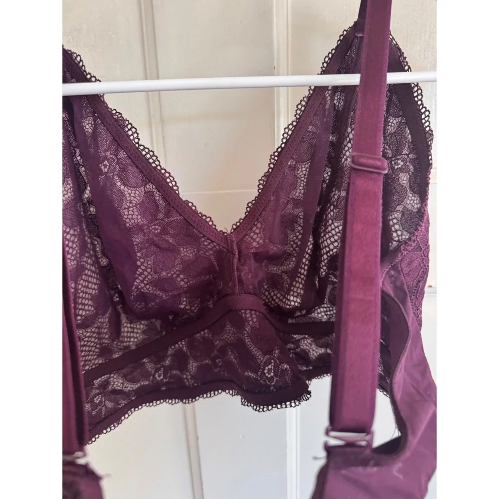 Torrid burgundy purple lace bralette size 2 (2x or 18/20)